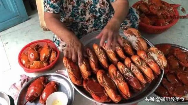 Sau 8 tháng gây sốt mâm cua dì ba lên báo ngoại ngạc nhiên với bình luận của dân mạng - 4