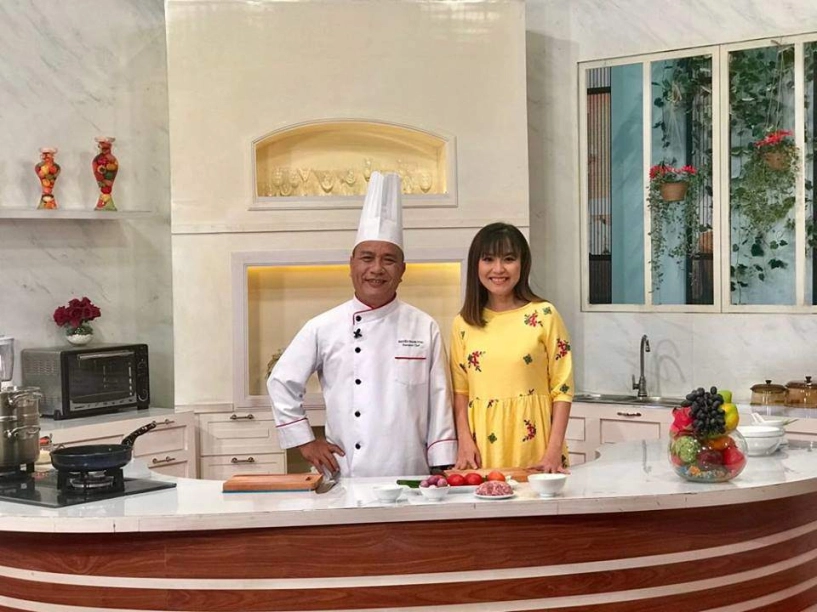Siêu đầu bếp đi lên từ anh thợ gõ rỉ tàu nổi tiếng ở tuổi ngoài 50 - 5