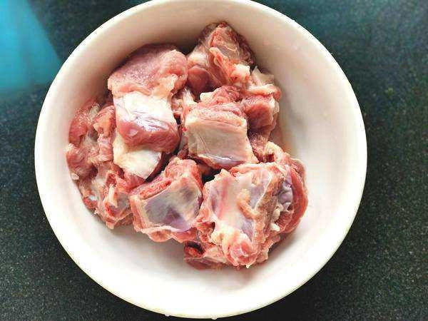 Sườn có 3 dấu hiệu này người bán không bao giờ mang về ăn chị em nên tránh xa - 3