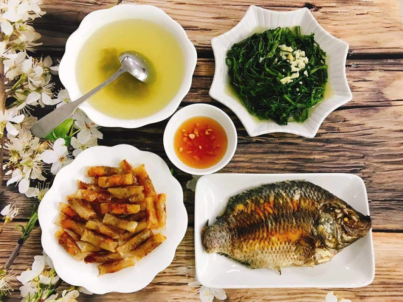 Tết xong mà nhìn thấy mâm cơm của 8x xinh đẹp này ai cũng thèm nhìn đã muốn nếm - 5
