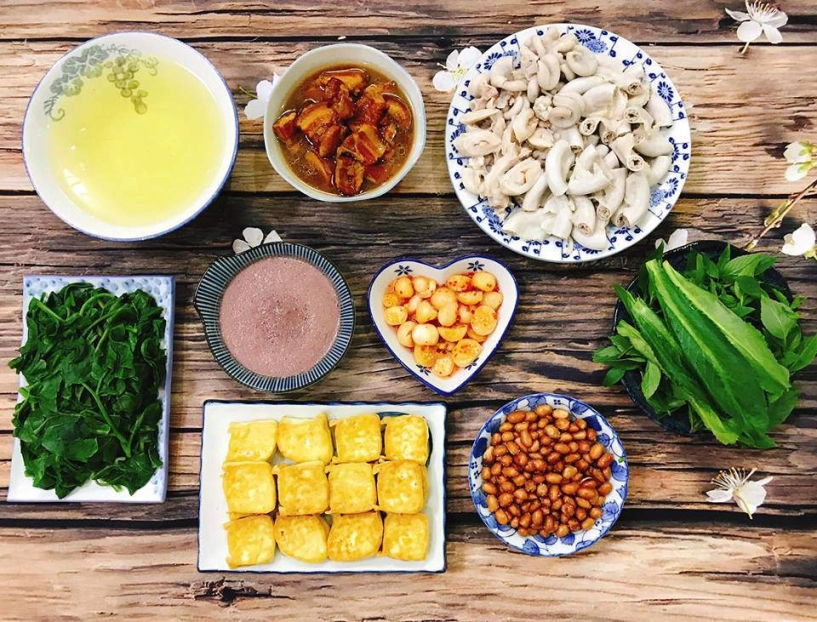 Tết xong mà nhìn thấy mâm cơm của 8x xinh đẹp này ai cũng thèm nhìn đã muốn nếm - 7