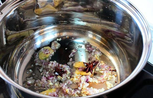 Thịt kho củ cải ngon đậm đà với cách làm đơn giản - 3