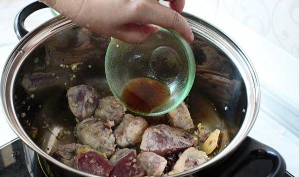 Thịt kho củ cải ngon đậm đà với cách làm đơn giản - 6