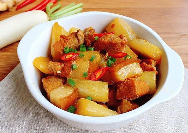 Thịt kho củ cải ngon đậm đà với cách làm đơn giản - 9