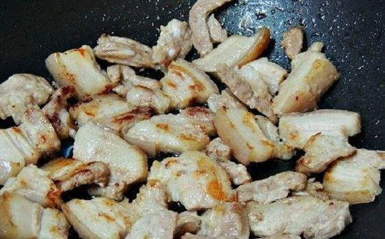 Thịt rang cháy cạnh ngon ngậy cùng hương vị đậm đà khó cưỡng - 2