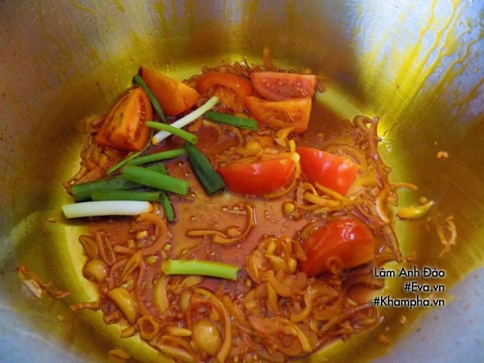 Tự nấu bún riêu thịt thơm ngon đủ chất cho bữa sáng cả nhà không phải ăn hàng nữa - 4