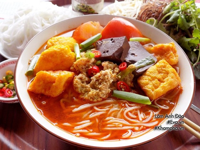 Tự nấu bún riêu thịt thơm ngon đủ chất cho bữa sáng cả nhà không phải ăn hàng nữa - 7