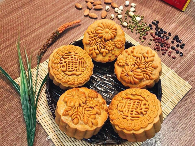Tuổi thơ luôn thèm bánh trung thu 8x quyết tự mày mò sau 2 năm đã thành cô giáo - 2