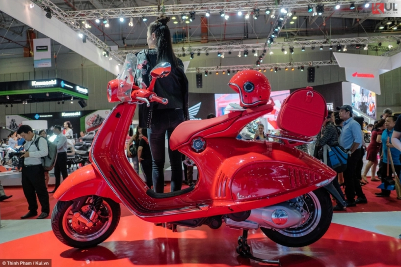 Vespa 946 red nổi bật tại triển lãm xe máy 2017 - 1