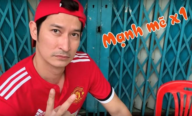 Vợ chồng huy khánh thách nhau đi ăn đậu phụ thối nhưng tội nghiệp nhất là anh quay phim - 4