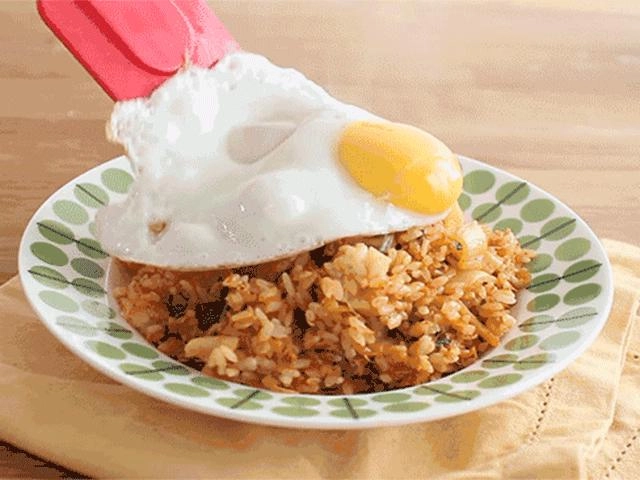 Vợ khéo tay làm cơm rang kim chi cả nhà ăn không kịp nghĩ - 6