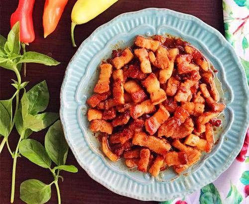 Vợ nấu bữa cơm chiều đơn giản nhưng vừa nếm thử chồng con đã khen hết lời - 1