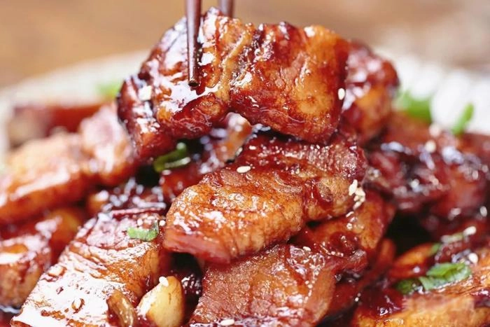 Vô tình kho thịt lợn với thứ này rồi dọn lên mâm bỗng trở thành món gây nghiện - 4