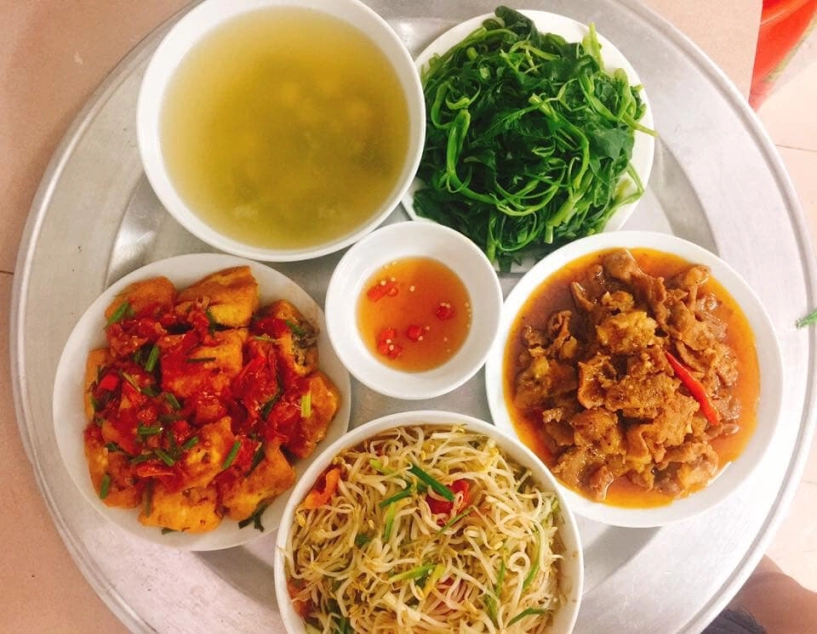 Vừa bầu lại nuôi con nhỏ vợ trẻ 9x suốt ngày nấu cơm tuyệt ngon vẫn sợ mình vô dụng - 7