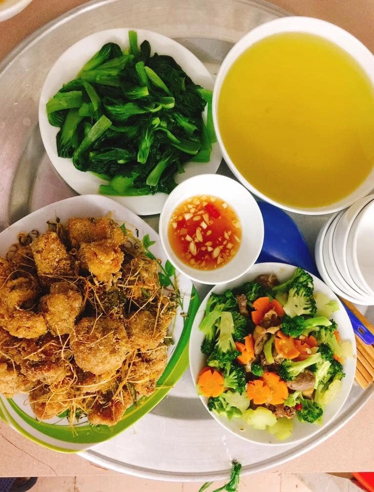 Vừa bầu lại nuôi con nhỏ vợ trẻ 9x suốt ngày nấu cơm tuyệt ngon vẫn sợ mình vô dụng - 13