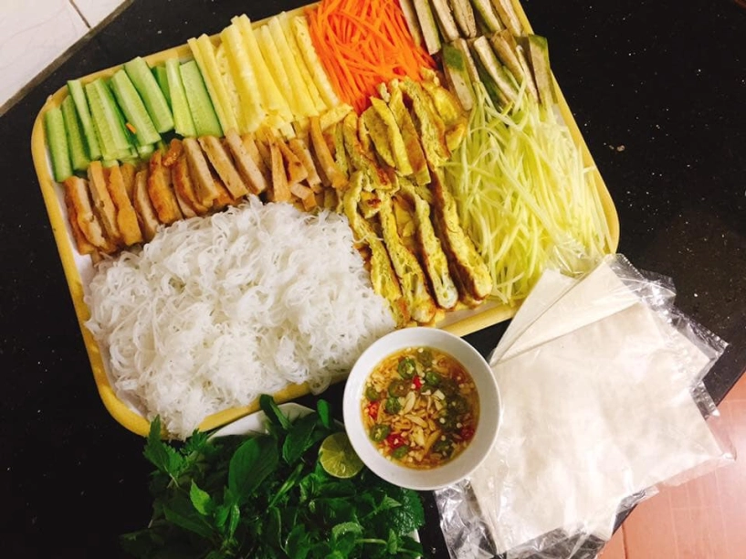 Vừa bầu lại nuôi con nhỏ vợ trẻ 9x suốt ngày nấu cơm tuyệt ngon vẫn sợ mình vô dụng - 15