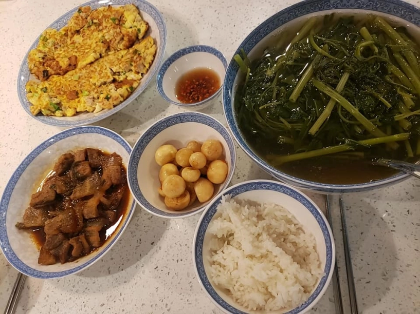 Vừa về mỹ với chồng con việt hương khoe mâm cơm liền nhận ngay những thắc mắc - 2