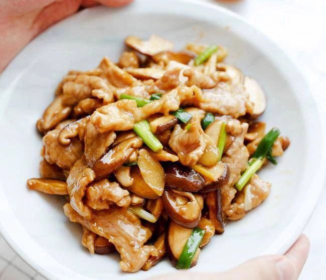 Xào thịt thăn lợn thường bị dai khô thêm bước nhỏ này thịt mềm hơn cả sự mong đợi - 6