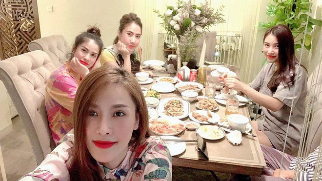 Xoá nghi vấn ghét nhau quế vân mời vợ cũ việt anh đến nhà ăn cỗ đẹp như nhà hàng - 1