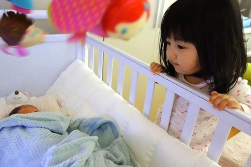 Bé hàn nổi tiếng thế giới vì quá cute - 5