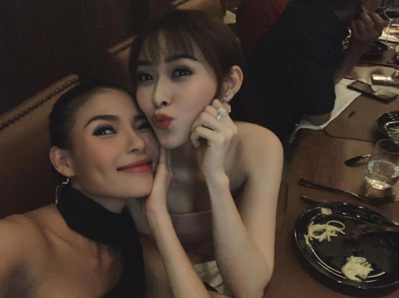 Chụp cùng khung hình vợ lương thế thành hotgirl được khen hết lời hoá ra đã làm mẹ đơn thân - 2