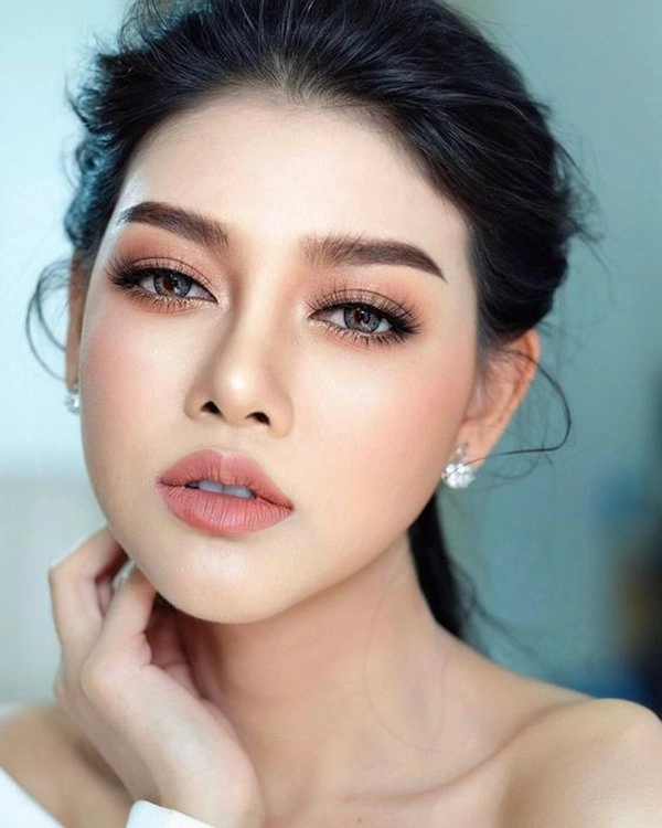 Đã qua rồi thời trang điểm cô dâu lộng lẫy bây giờ phải makeup tự nhiên mới là chân ái - 16