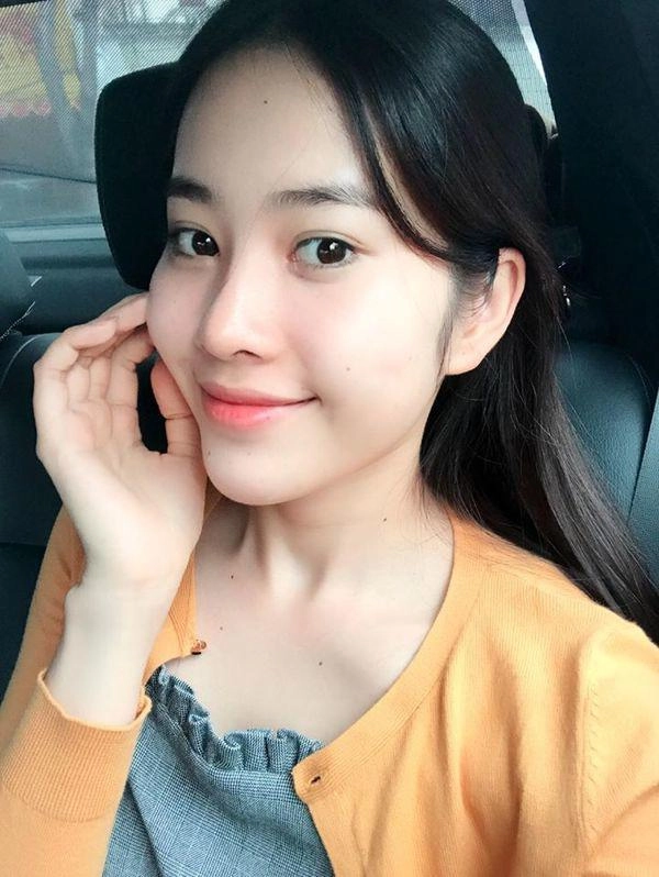 Đăng ảnh selfie nam em trông tiều tụy nhưng mặt mộc vẫn hoàn hảo không tì vết - 3