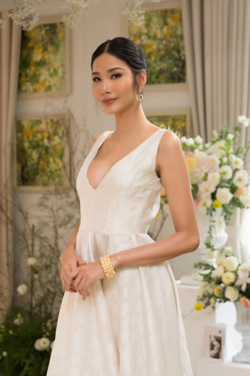 Gần tới ngày thi miss universe 2019 vòng 1 của hoàng thuỳ lại phổng phao đến lạ - 3