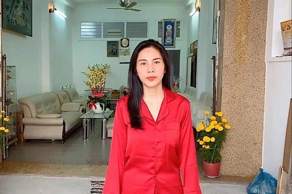 Hội con gái mua nhà tặng bố mẹ trước khi lấy chồng hà tăng giàu vẫn kém thủy tiên - 7