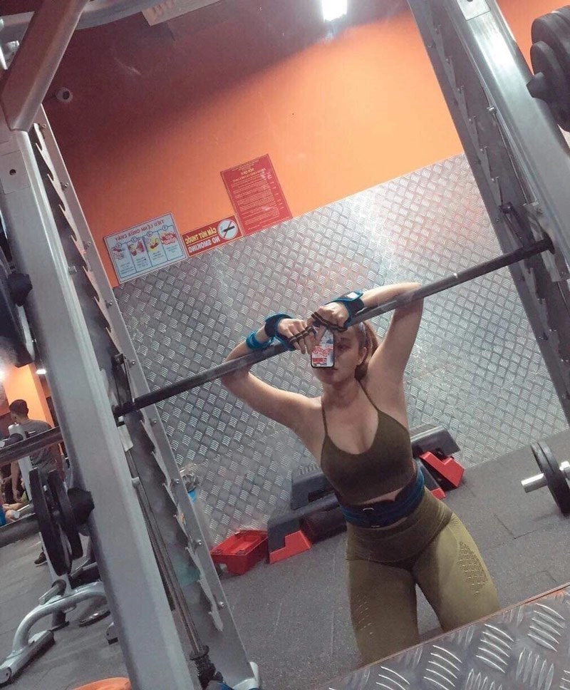 Hot girl phòng gym tiết lộ cách để có được vòng ba 98cm căng tràn sức sống - 5