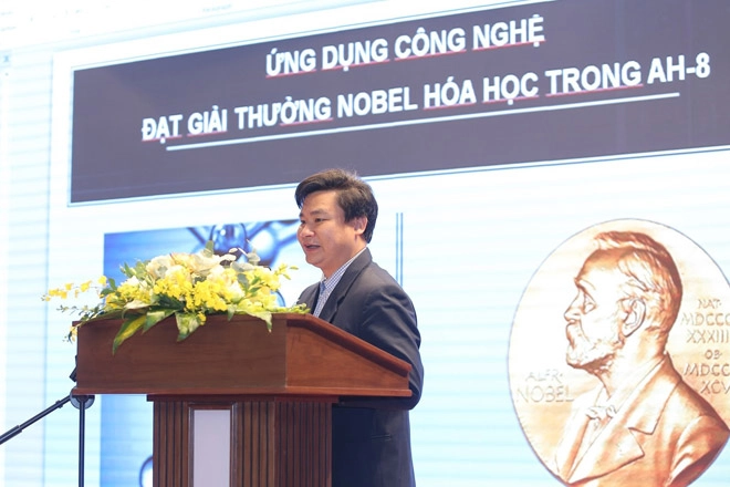 Mc vân hugo và dv thanh hương rạng rỡ trong buổi lễ ra mắt sản phẩm chống nhăn tức thì - 3