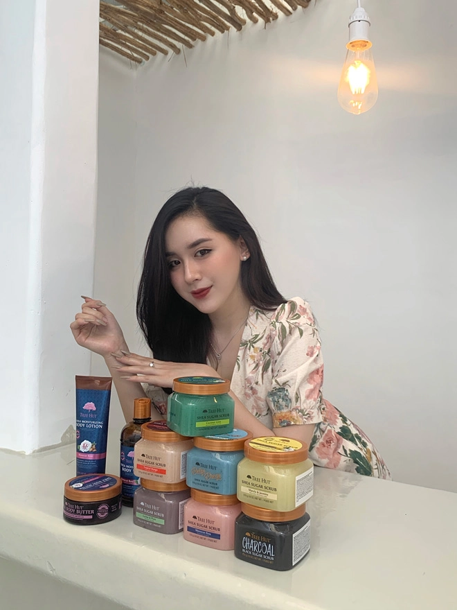 Miss uef 2019 phan ngọc quý chia sẻ bí quyết chăm sóc da cơ thể mùa hanh khô - 2