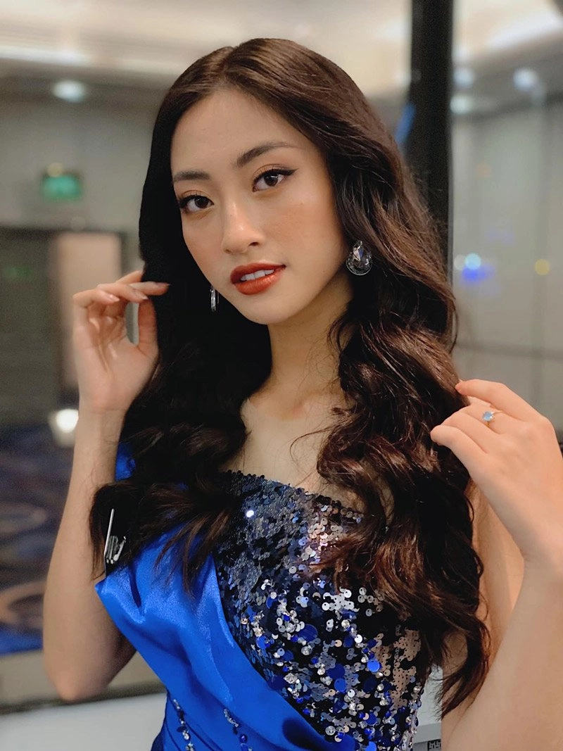 Miss world lương thuỳ linh makeup sương sương đi ăn với đôi mắt loang màu xuất sắc - 5