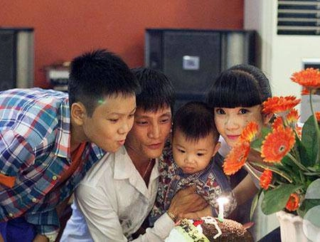 Những mỹ nhân việt làm mẹ từ tuổi teen người cuối cùng bất ngờ nhất - 15