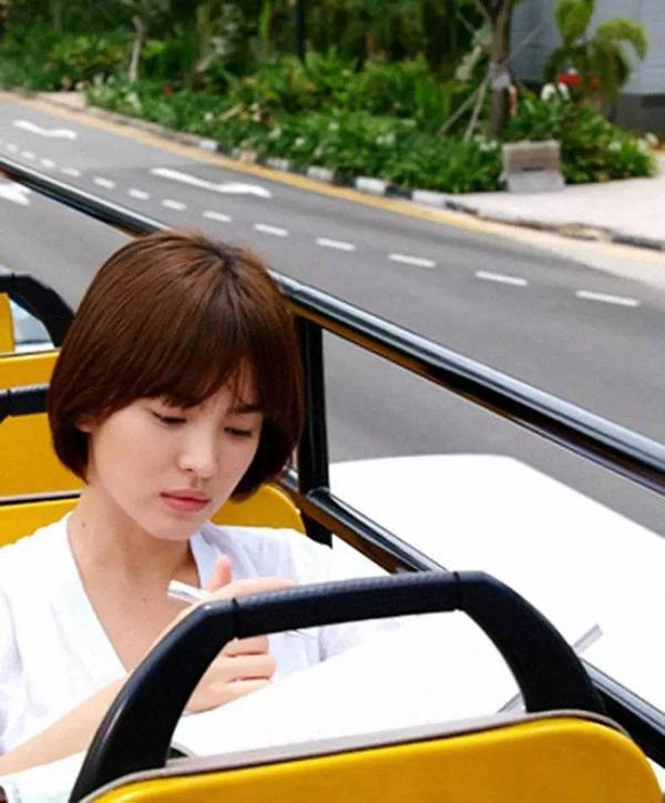 10 năm 1 kiểu tóc song hye kyo khiến khán giả bấn loạn không biết đâu là ảnh trướcsau - 2