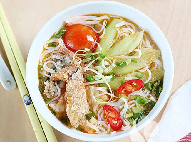 4 món bún ăn sáng tự làm tuyệt ngon khiến chồng chẳng muốn ra hàng - 3