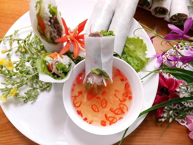 4 món cuốn thanh mát cho ngày cuối tuần khỏi cần ăn cơm - 2