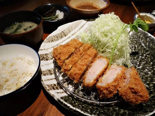 7 quán ngon không thể bỏ qua trên phố ẩm thực nổi tiếng ở tokyo - 2