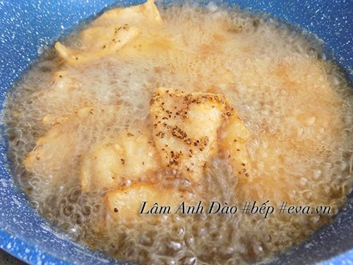 Ăn cơm thỏa thích với cá chiên mặn ngọt lạ miệng mà ngon - 2