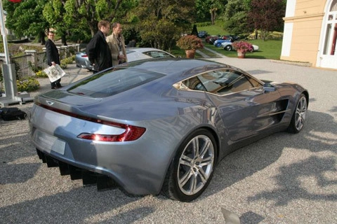  aston martin one-77 show hàng - 5