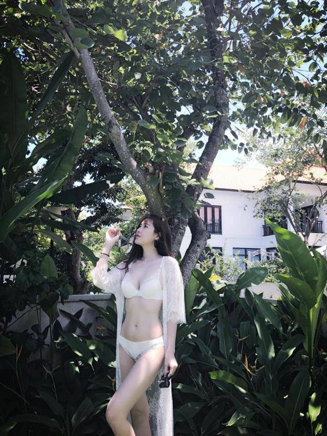 Bạn gái cũ trường giang khoe body nuột vòng 2 săn chắc vòng 3 nở nang ở tuổi 40 - 6