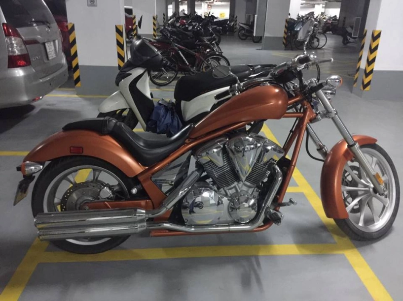 Bán honda fury 1300 chopper xe đi rất ít còn như mới - 1