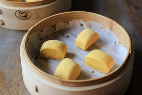 Bánh bao bí đỏ chay đơn giản mà ngon - 7