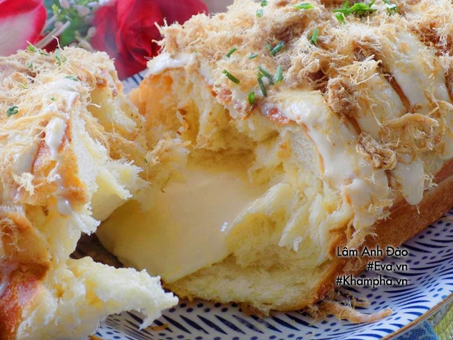 Bánh mì phô mai chảy món ăn siêu hot hóa ra chỉ làm như thế này - 15