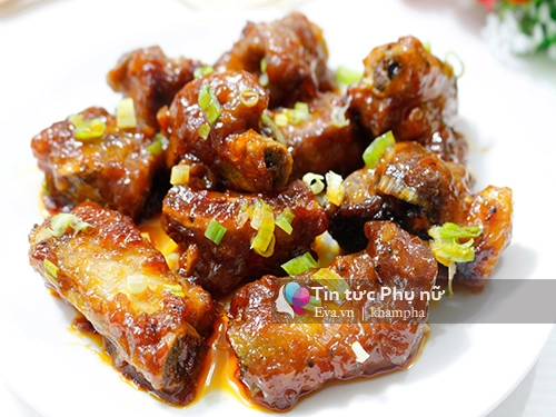 Bật mí 2 cách làm sườn xào chua ngọt đúng chuẩn màu đẹp thịt mềm tốn cơm vô cùng - 7
