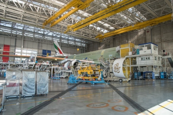 Bên trong xưởng lắp ráp khổng lồ của airbus rộng 185 mẫu đủ sức chứa cùng lúc 8 máy bay a380 - 3