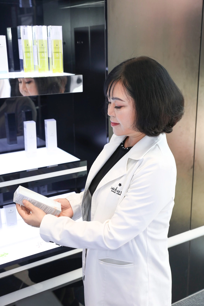 Bí kíp dưỡng trắng da hiệu quả từ lời khuyên của tiến sĩ bác sĩ da liễu trần ngọc ánh - 3