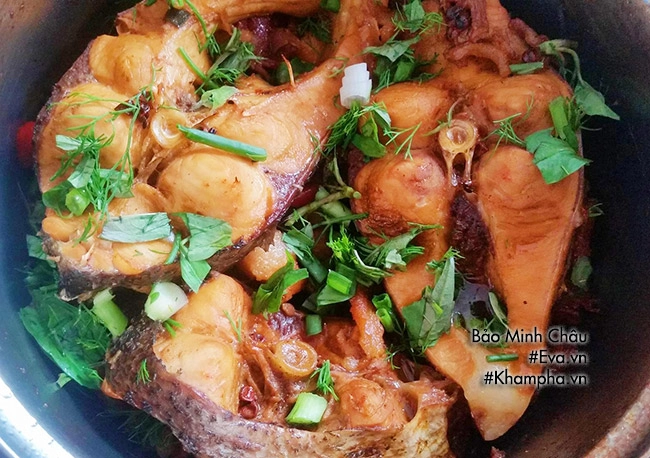 Bí quyết cho món cá trắm kho riềng thịt ba chỉ tốn cơm vô cùng - 6