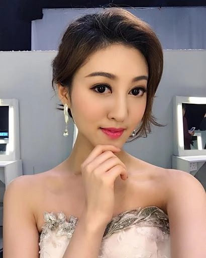 Bỏ chồng già tỷ phú đến với đại gia giàu gấp 3 nhan sắc á hậu này ra sao - 16