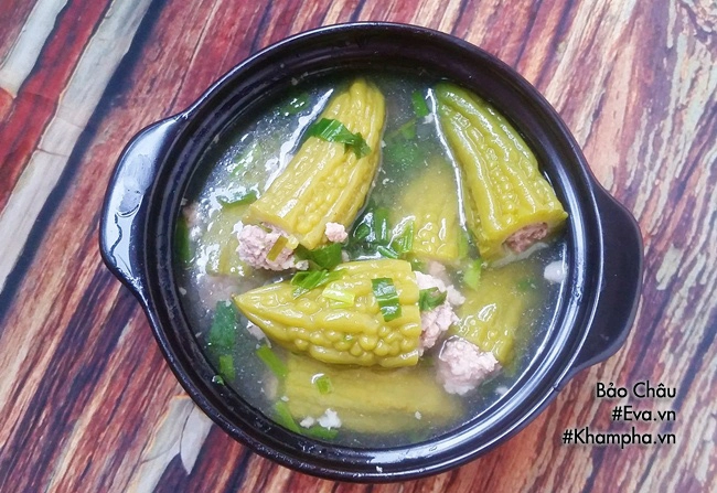Bữa cơm chiều với nhiều món ăn ngon - 3